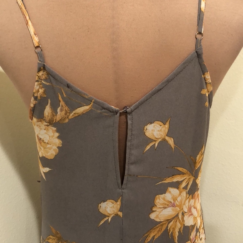 Lulu’s Feeling Freesia Grey Floral Print Maxi Dress Size Medium - Picture 5 of 9